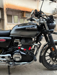 Honda CB350 DLX Pro