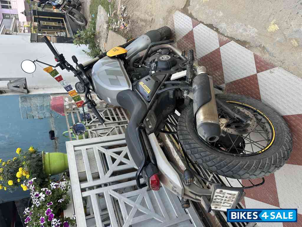 Royal Enfield Scram 411