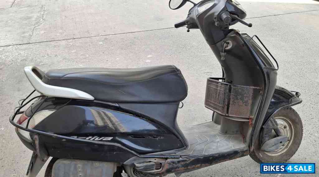 Black Honda Activa