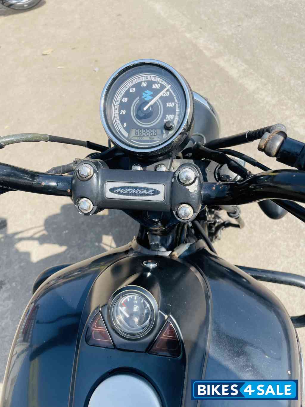 Bajaj Avenger Cruise 220