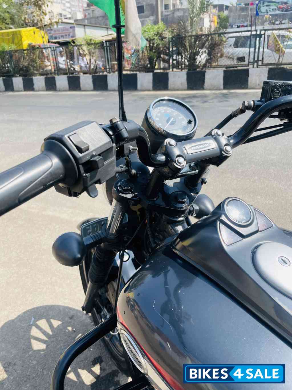 Bajaj Avenger Cruise 220