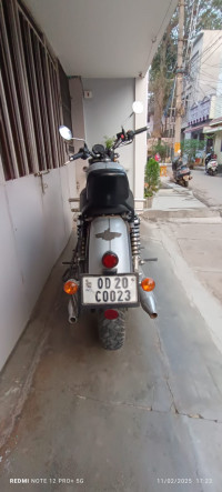 Yezdi Roadster Chrome 2022 Model