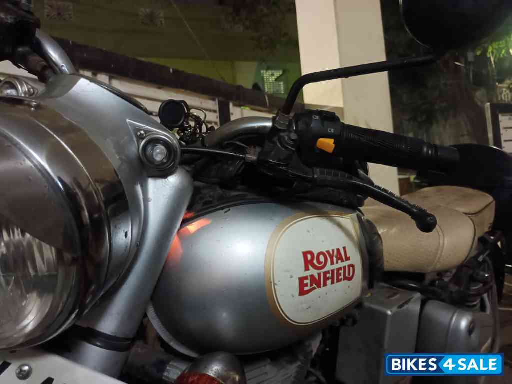Royal Enfield Classic 350 Royal Enfield Classic 350