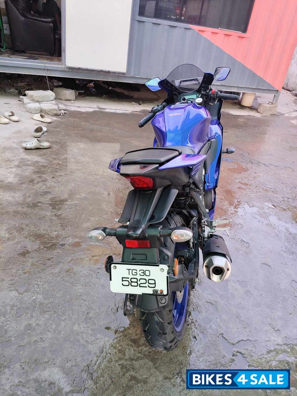 Racing Blue Yamaha R15 V4 Racing Blue Yamaha R15 V4