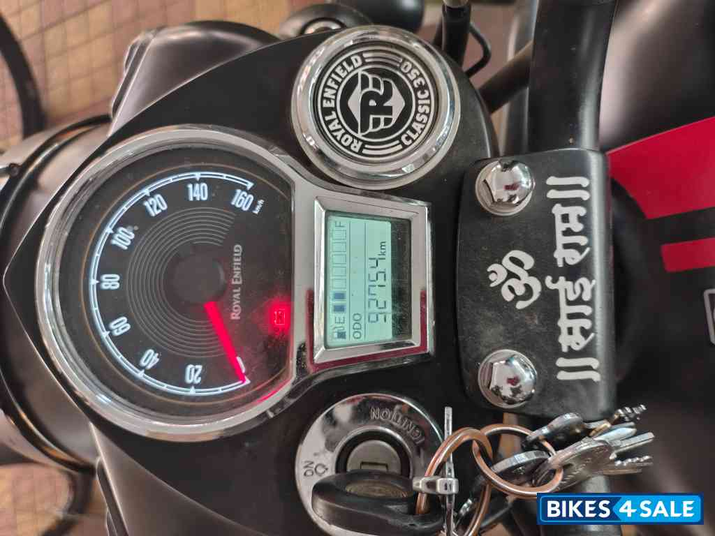 Royal Enfield Classic Stealth Black