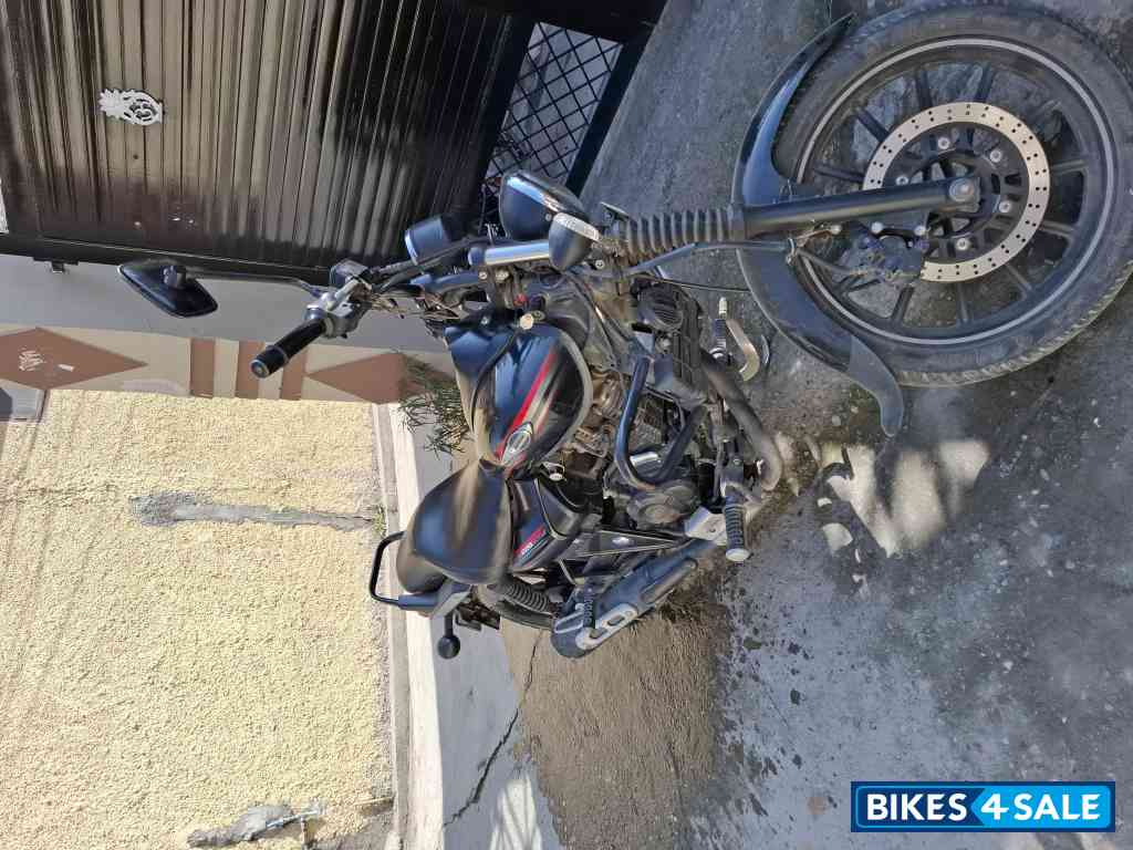 Bajaj Avenger Street 220