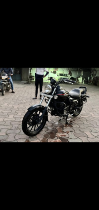 Bajaj Avenger Street 220