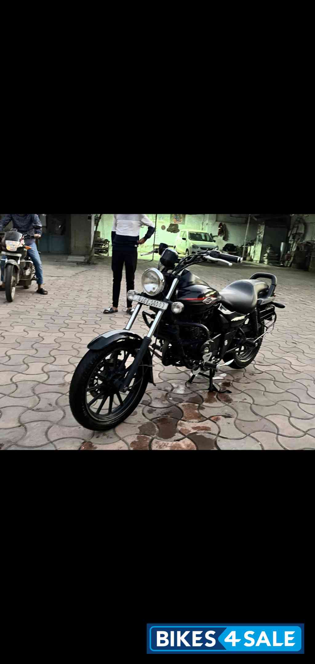 Bajaj Avenger Street 220