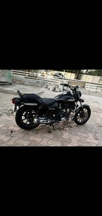 Bajaj Avenger Street 220