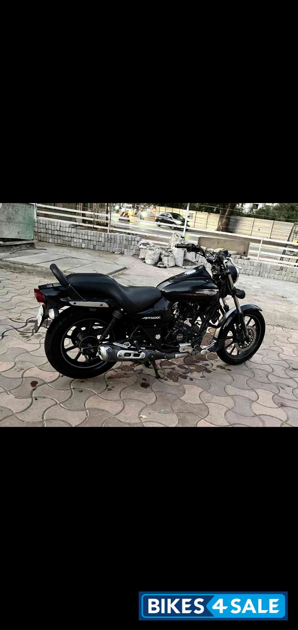Bajaj Avenger Street 220
