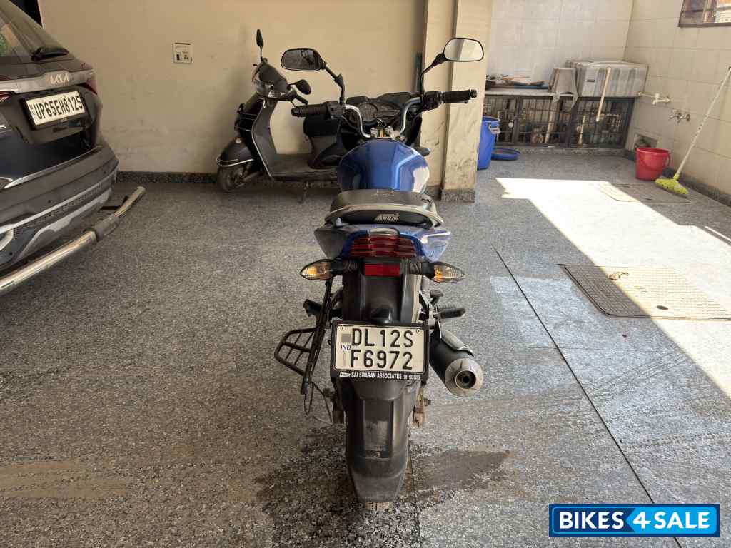 Blue Bajaj Discover 125 ST Blue Bajaj Discover 125 ST