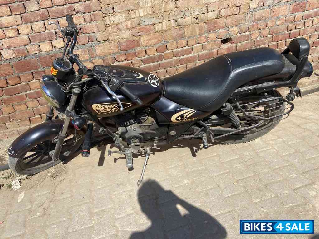 Bajaj Avenger Street 150