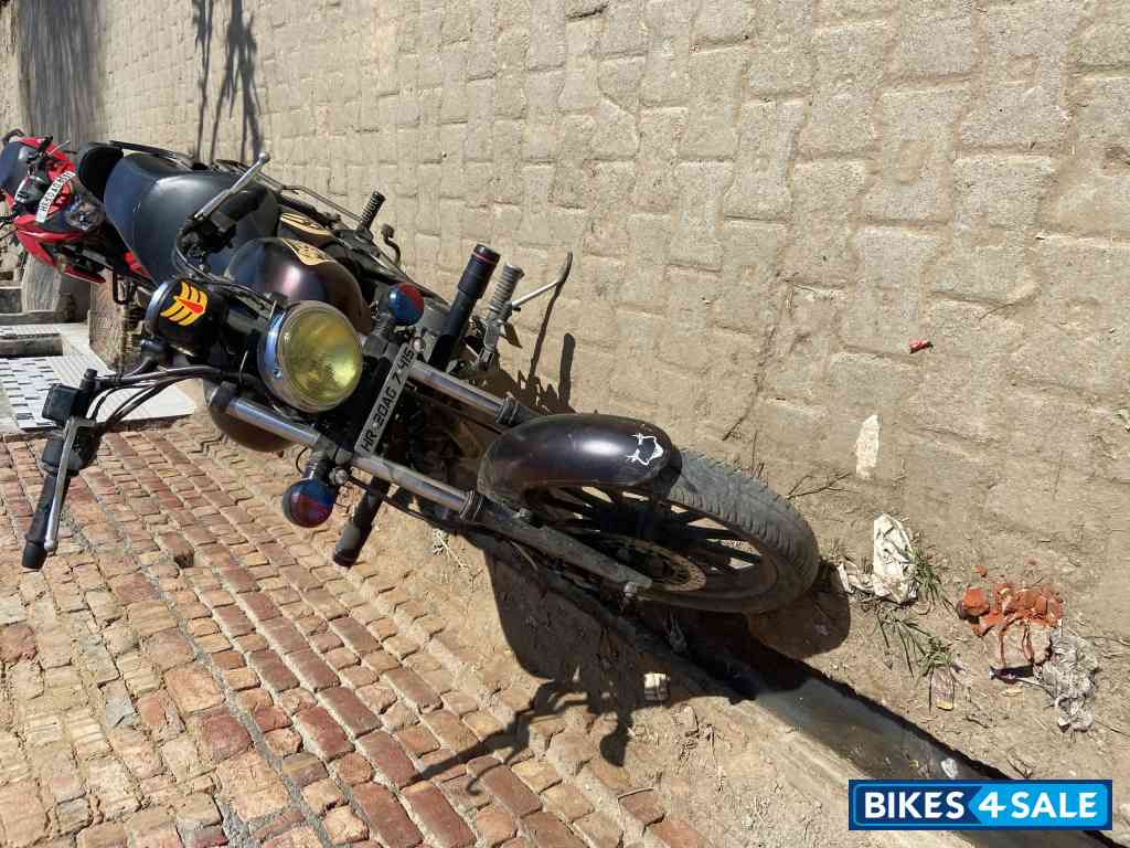 Bajaj Avenger Street 150