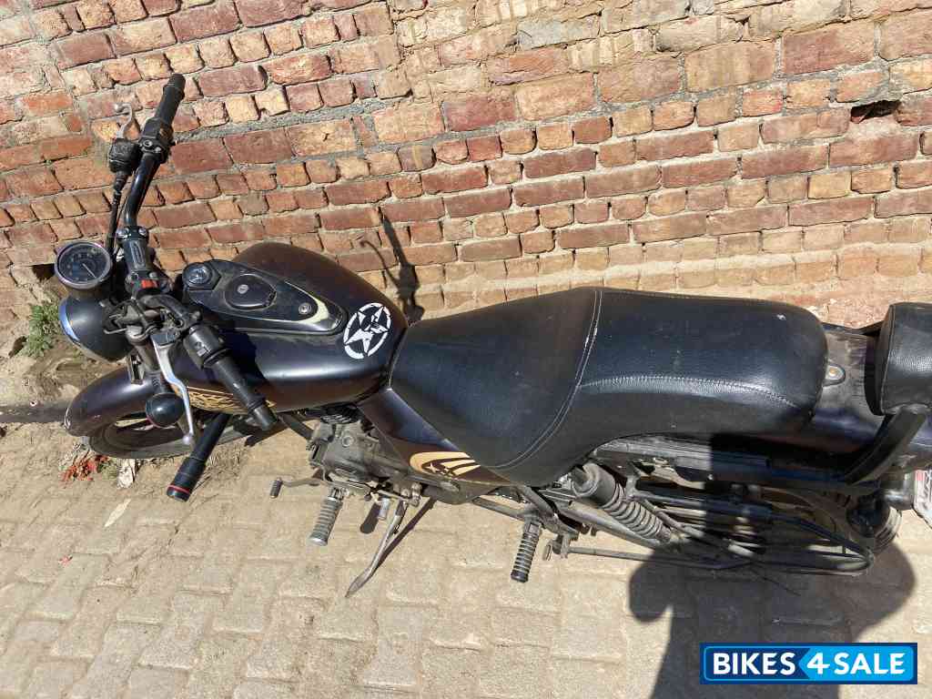 Bajaj Avenger Street 150