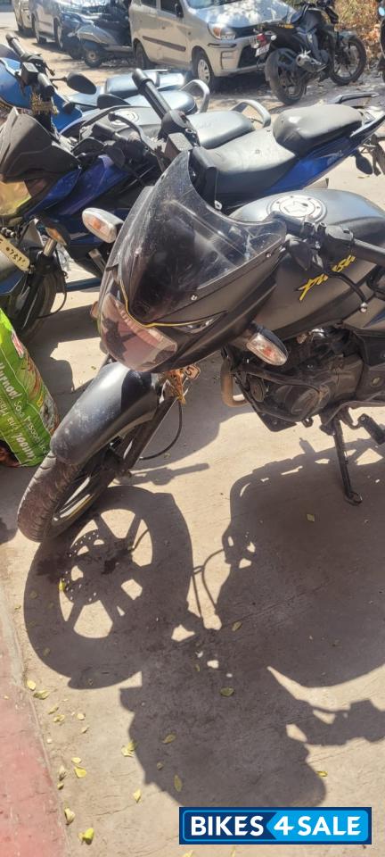 Bajaj Pulsar 150 Neon