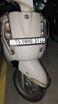White Suzuki Access 125