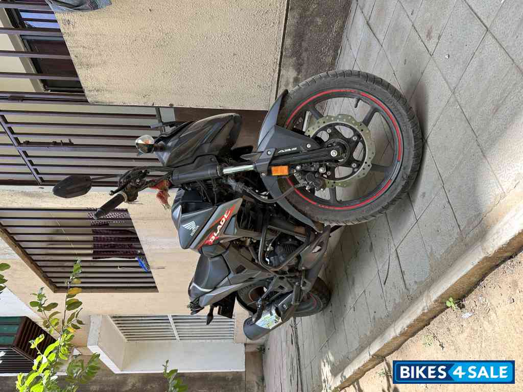 Black Honda XBlade BS6 Black Honda XBlade BS6