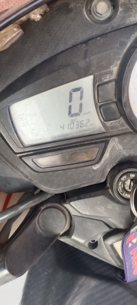 White TVS Apache RTR 160