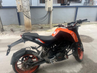 KTM Duke 200