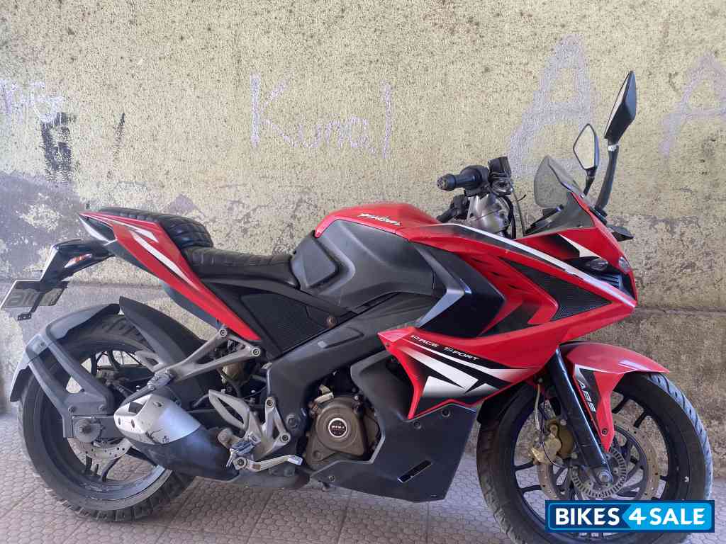 Bajaj Pulsar RS 200 Bajaj Pulsar RS 200