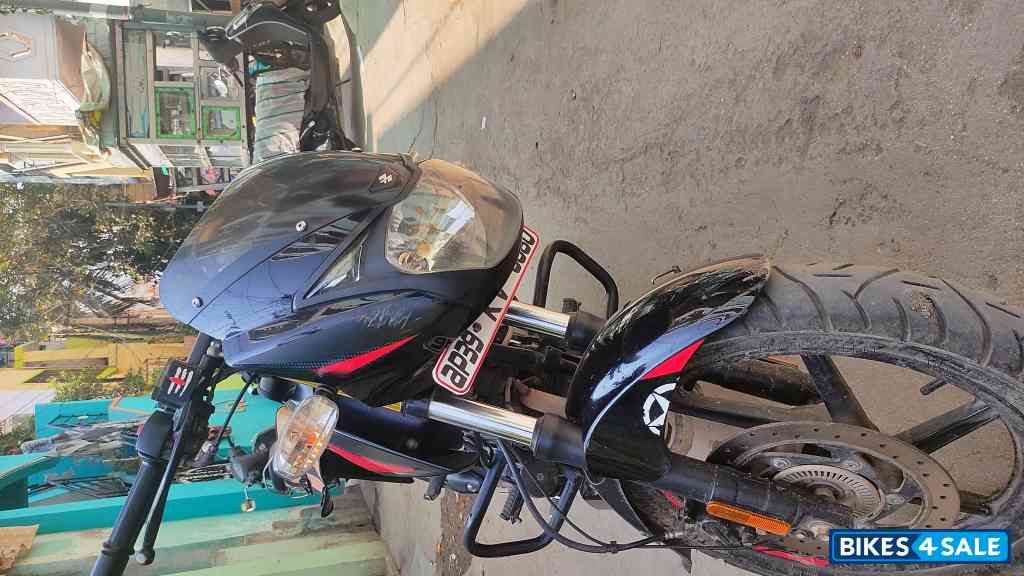 Bajaj Pulsar 150 BS6