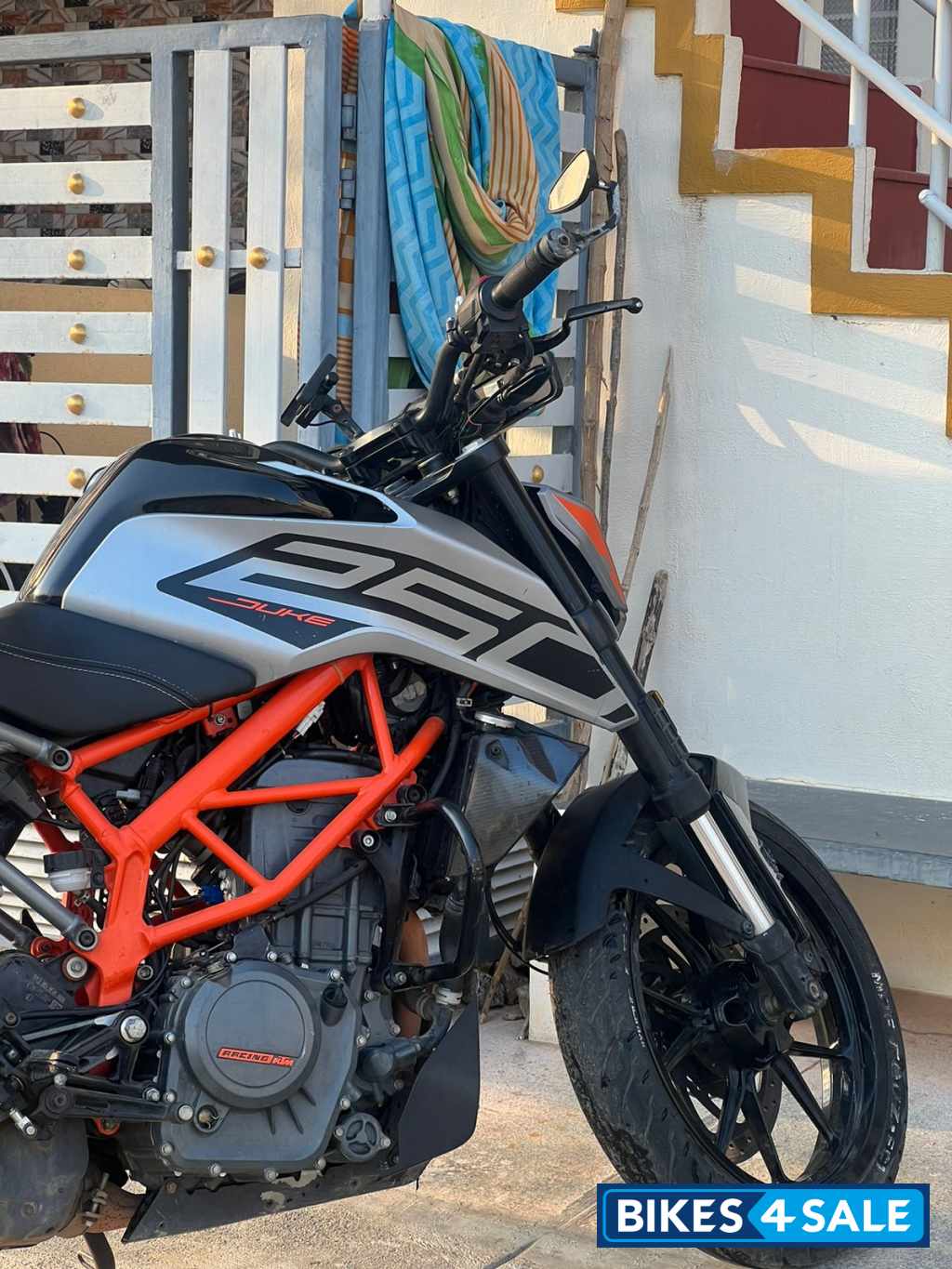 Metallic Gray KTM Duke 250 2020