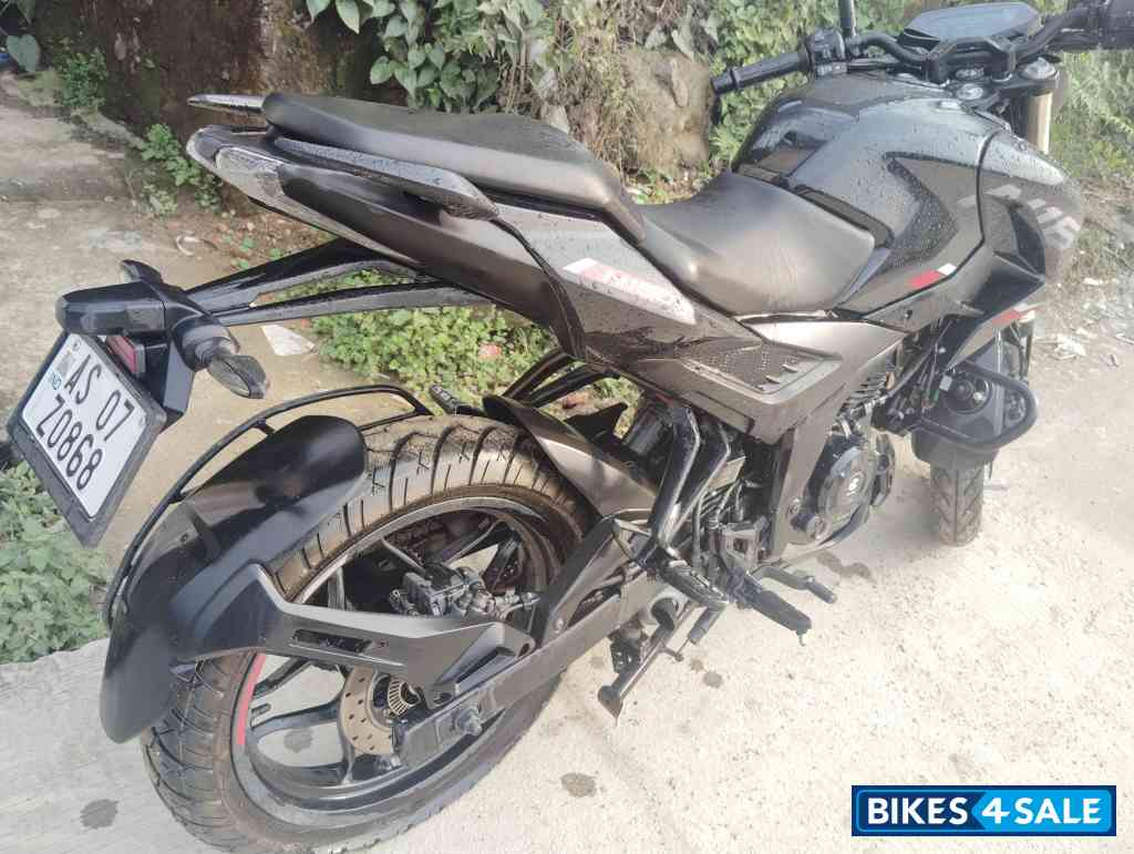 Bajaj Pulsar N160