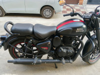 Black Stealth Royal Enfield Classic 350 2024