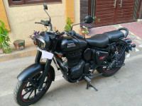 Black Stealth Royal Enfield Classic 350 2024