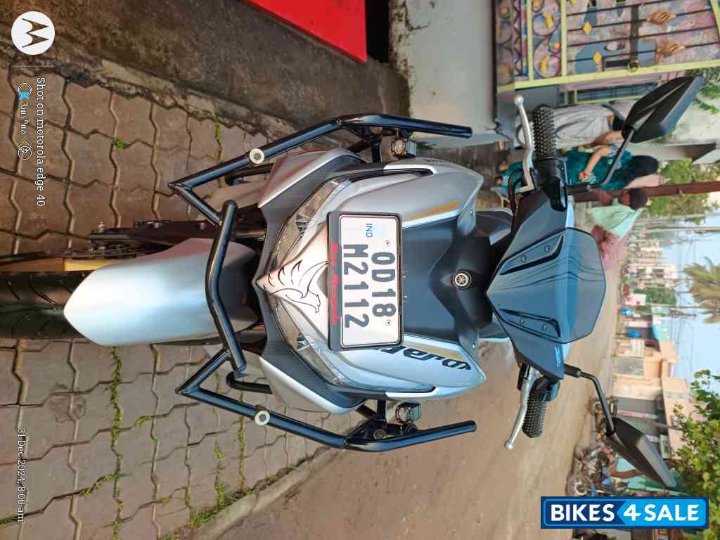 Silver Yamaha Aerox 155