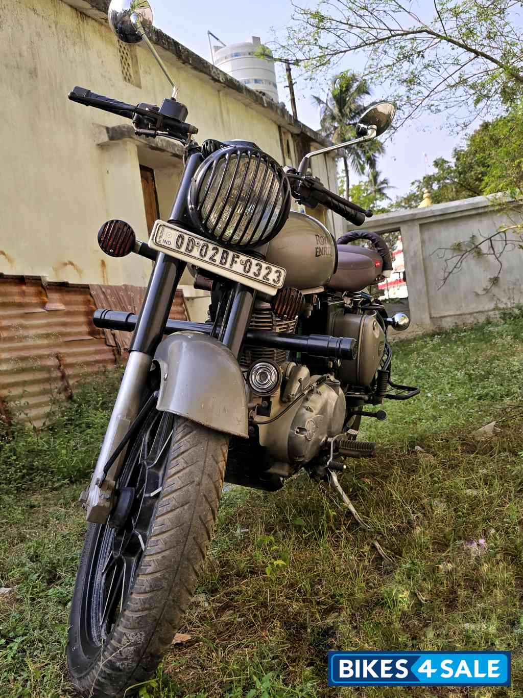 Gunmetal Grey Royal Enfield Classic Gunmetal Grey