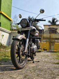 Gunmetal Grey Royal Enfield Classic Gunmetal Grey