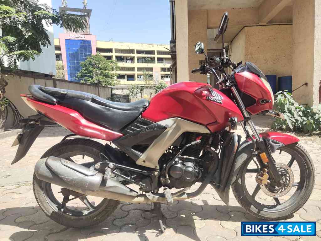 Red Honda CB Unicorn 160