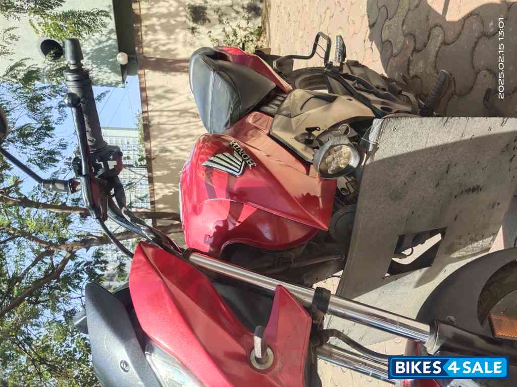 Red Honda CB Unicorn 160