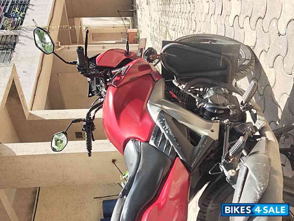 Red Honda CB Unicorn 160