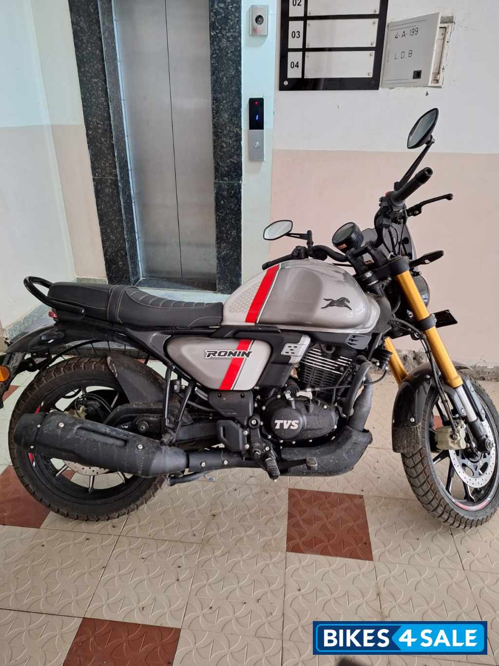 TVS Ronin TD Special Edition