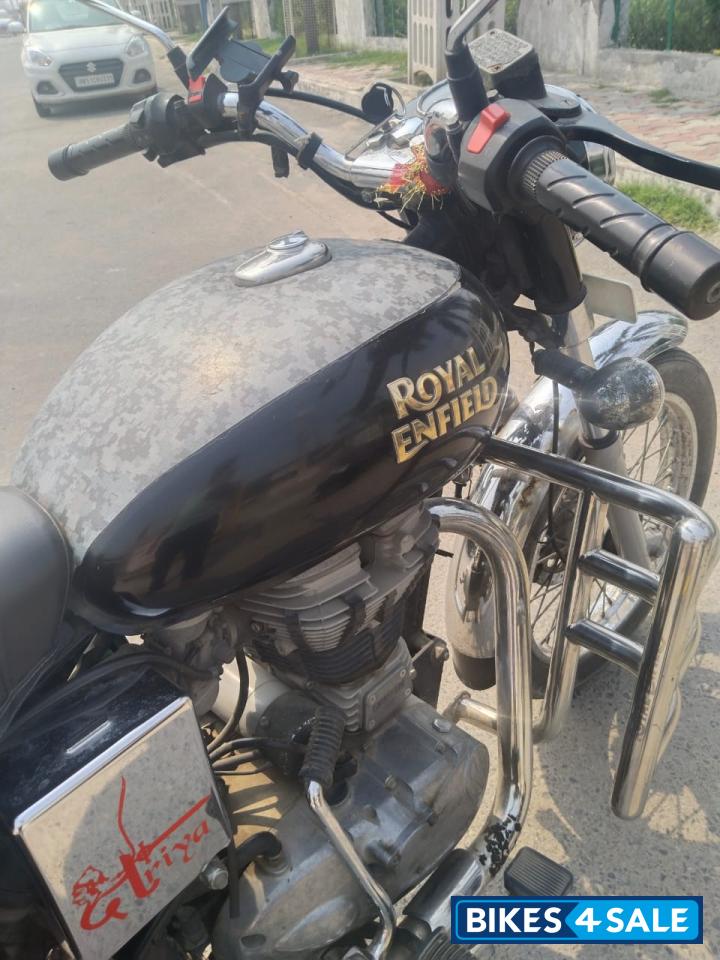 Black Royal Enfield Bullet Electra