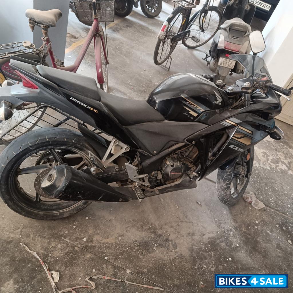 Honda CBR 250R