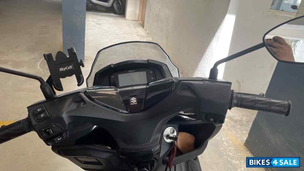 Black Suzuki Burgman Street