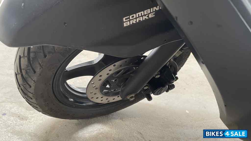 Black Suzuki Burgman Street