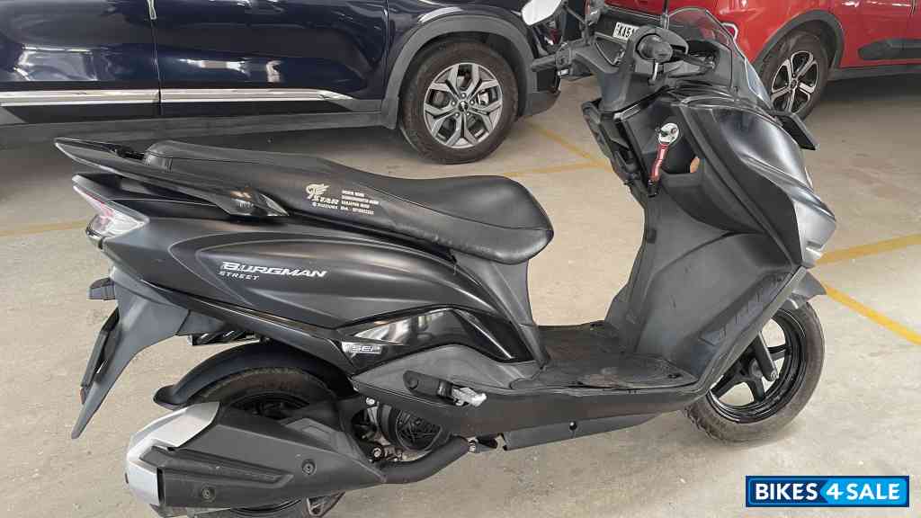 Black Suzuki Burgman Street