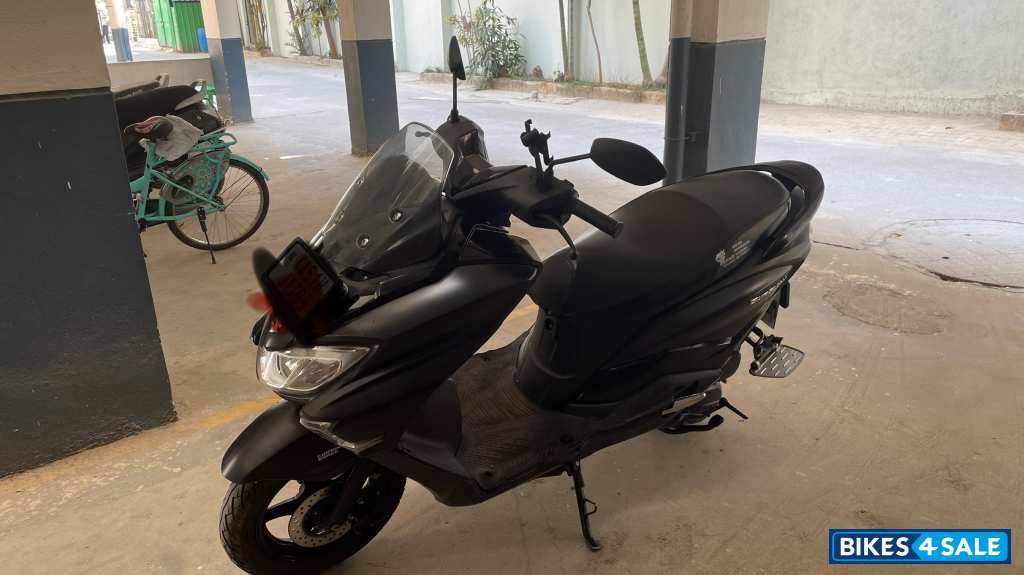 Black Suzuki Burgman Street