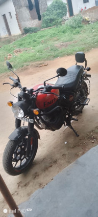 Royal Enfield Hunter 350 Metro