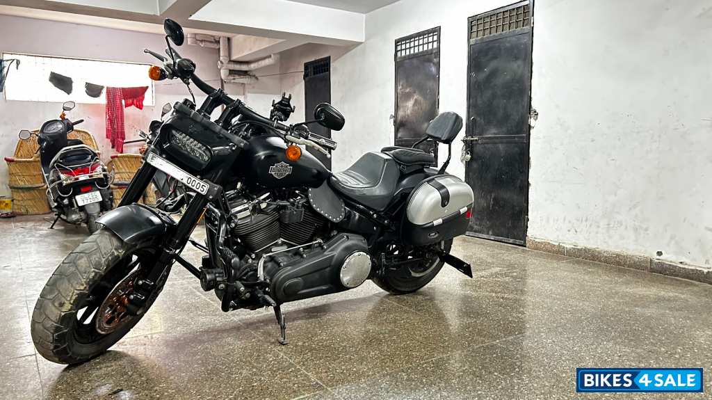 Black Harley Davidson Fat Bob