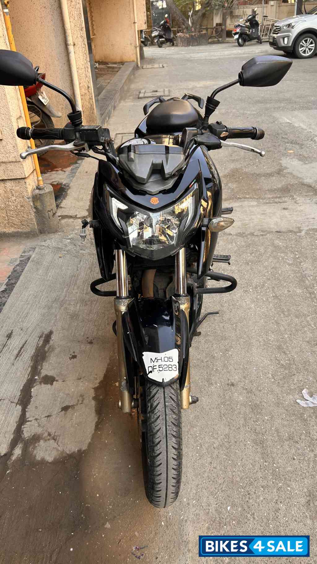 TVS Apache RTR 200 4V