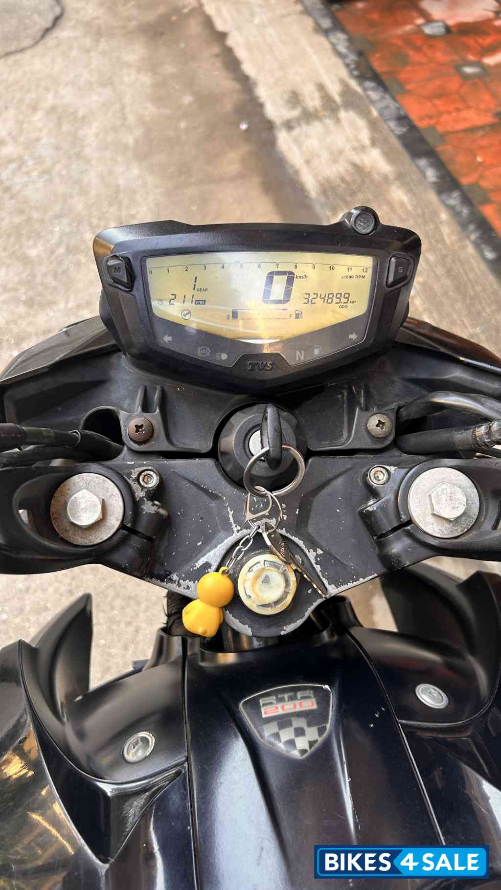 TVS Apache RTR 200 4V