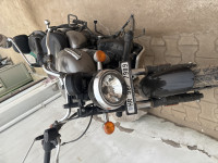 Silver Royal Enfield Meteor 350 Supernova