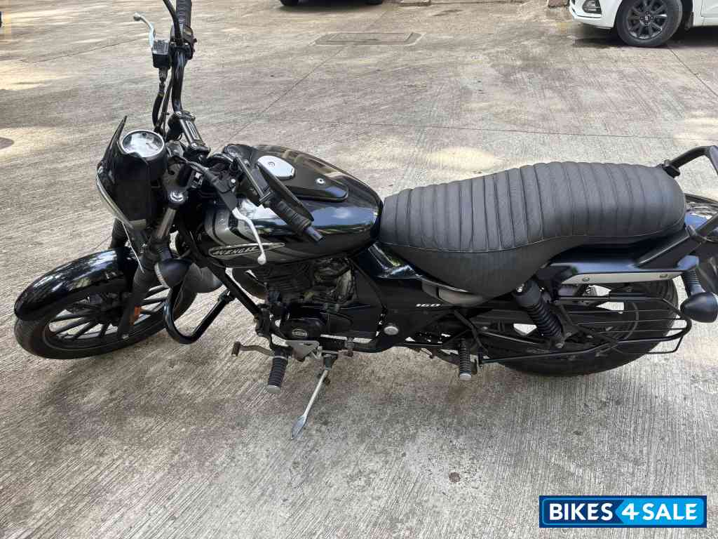 Black Bajaj Avenger Street 160