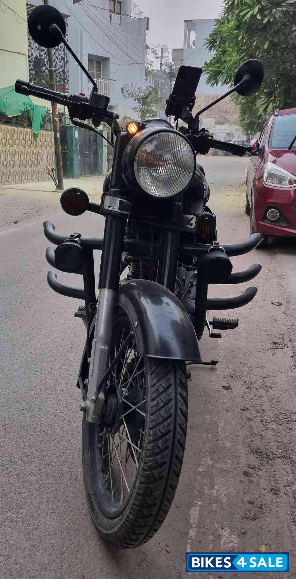 Royal Enfield Classic Stealth Black