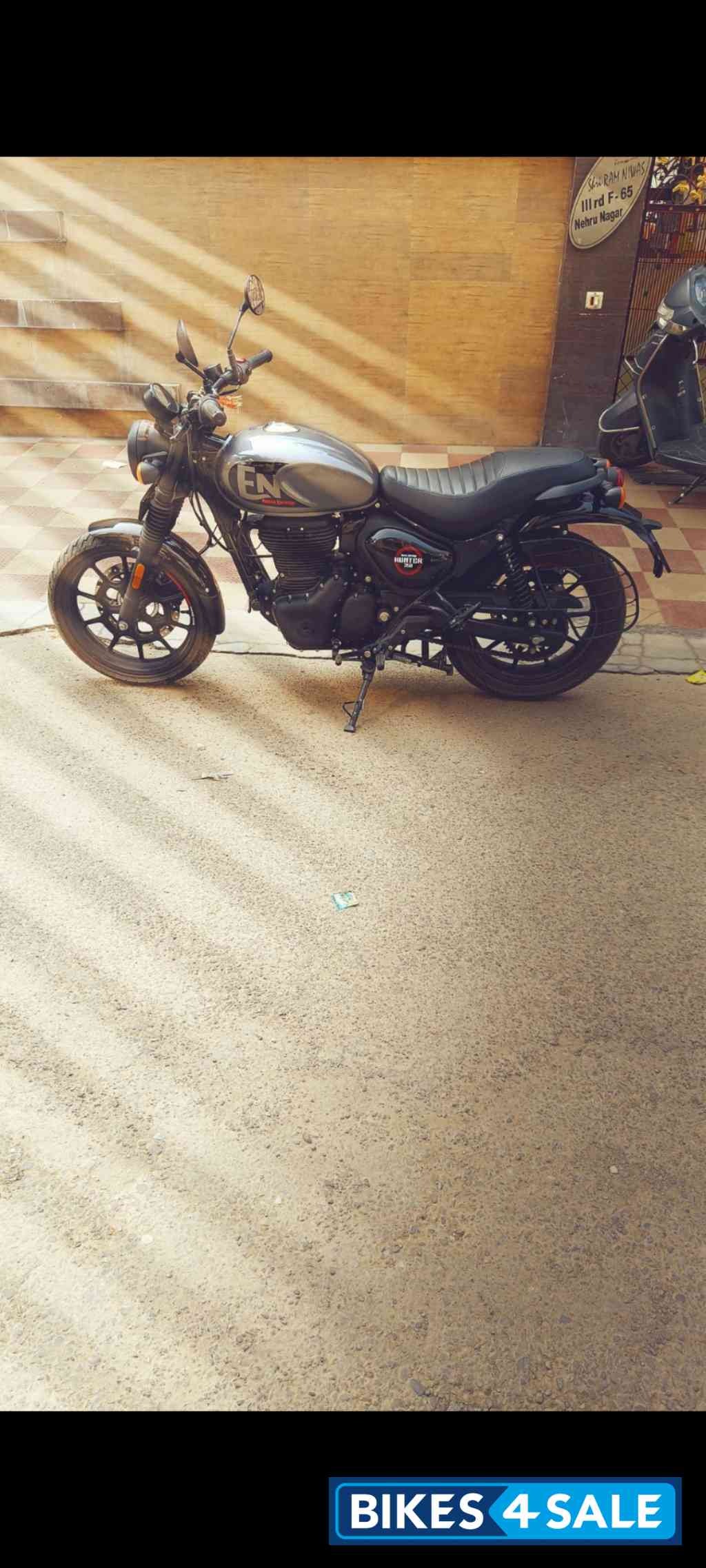 Royal Enfield Hunter 350 Metro